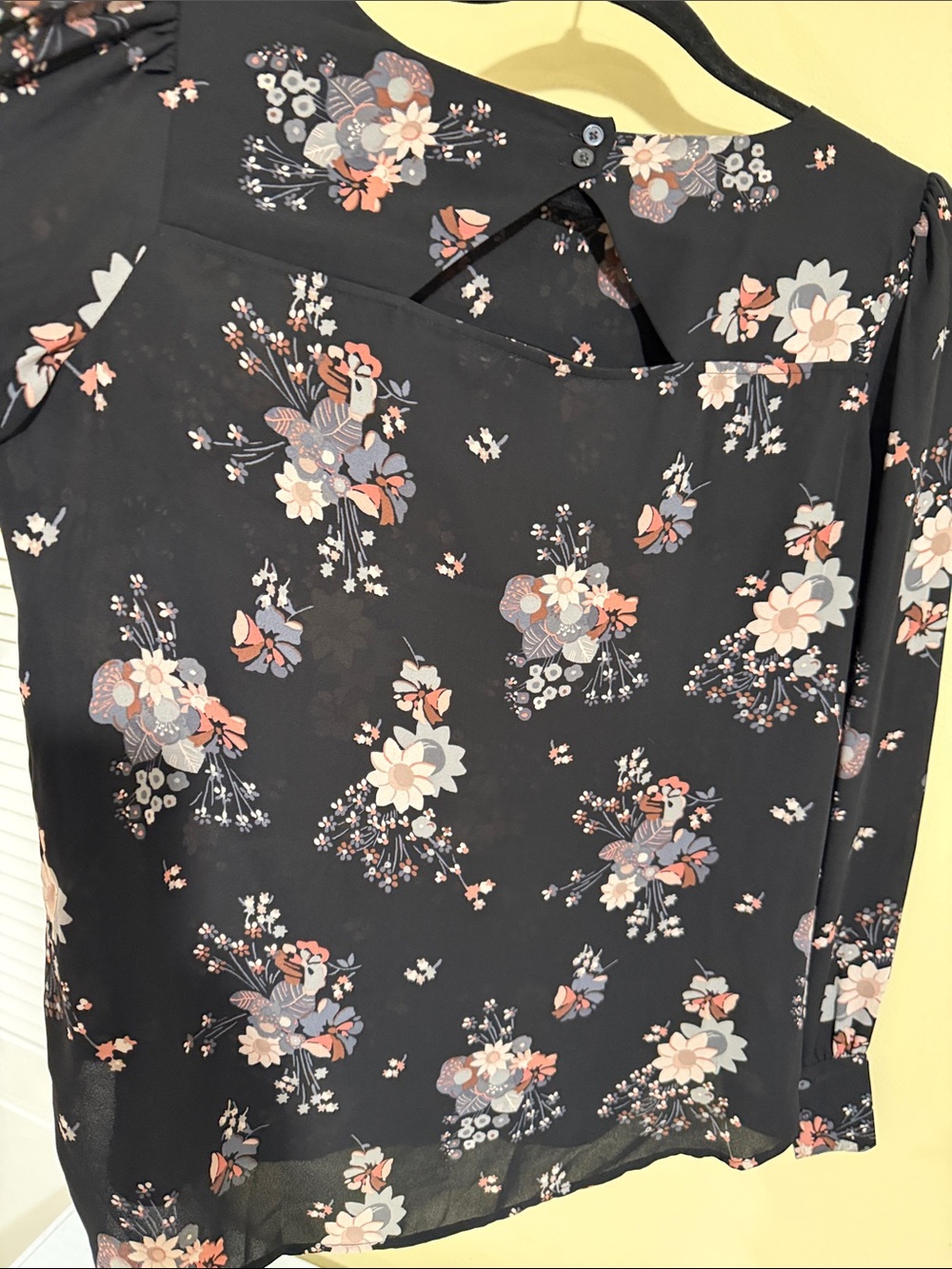 LOFT Black Floral Long-Sleeve Blouse with Pink & Cream Accents size medium - Picture 8 of 10